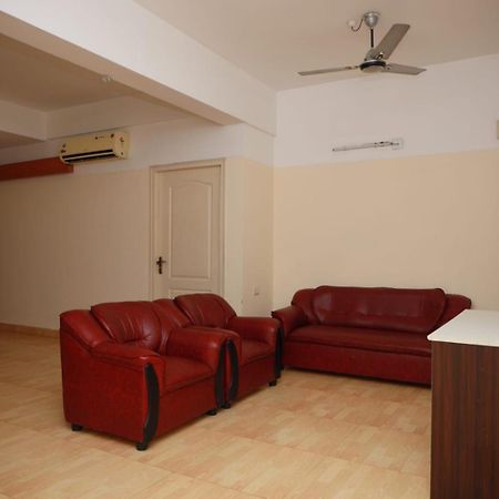 Hotel Tayas Trippapur Exterior foto