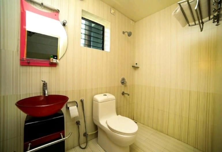 Hotel Tayas Trippapur Exterior foto